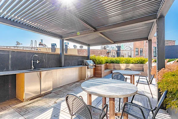 Rented by MySpaceNYC | media 19