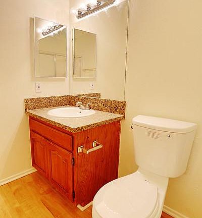 2nd image of 8805 Variel Ave