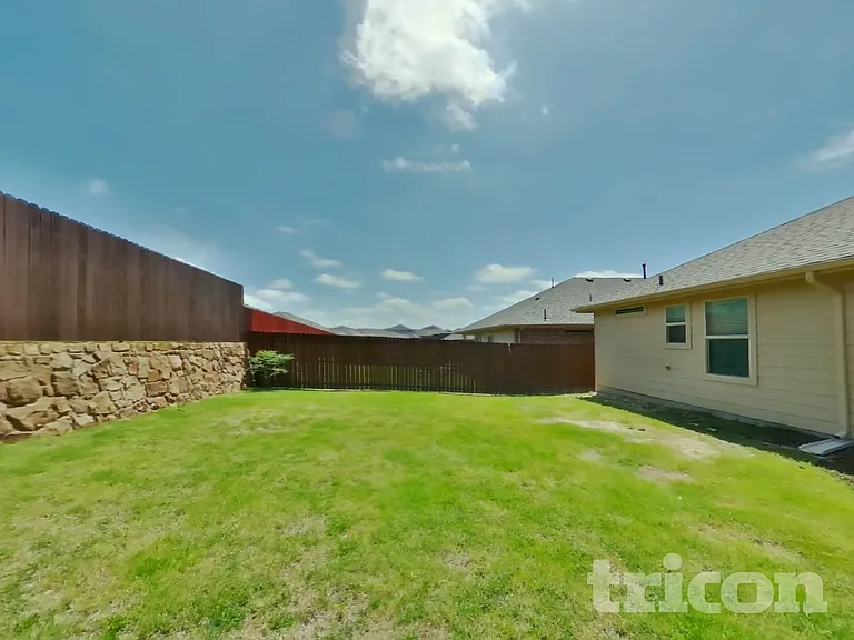 10020 Poinsett Way — Photo 34