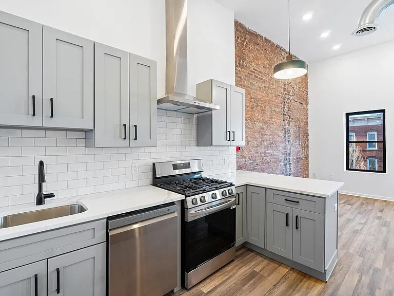 310 Pacific Ave #3 — Photo 11