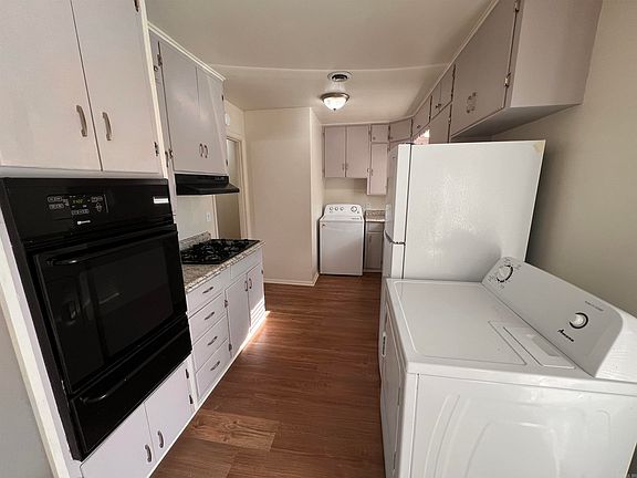 3rd image of 405 Angus St