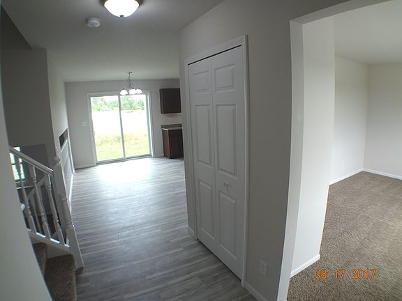 Entry Hall to Dining