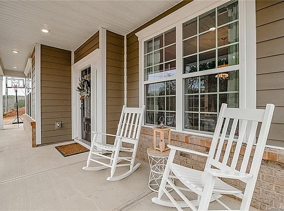 2nd image of 211 Forest Lake Blvd