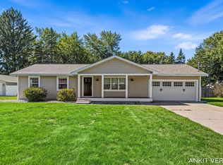 7439 Eastlane Ave, Jenison, MI 49428
