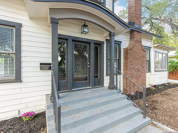 2nd image of 1551 W MISTLETOE AVE