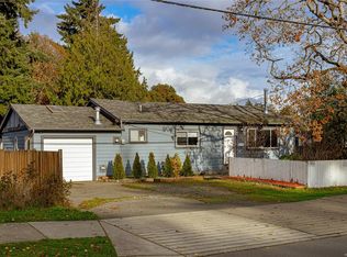 932 Bray Ave, Langford, BC V9B 2T1
