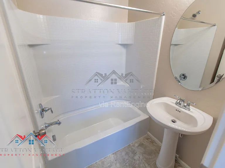 2218 N 77th Dr — Photo 34