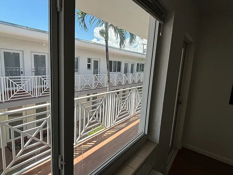 7424 Byron Ave #9B — Photo 21