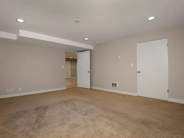 Engine House Apartments — Photo 6