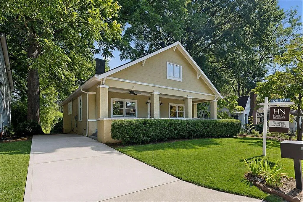 3 bed, 3.5 bath, 2100 sqft, $3,800 — Photo 1