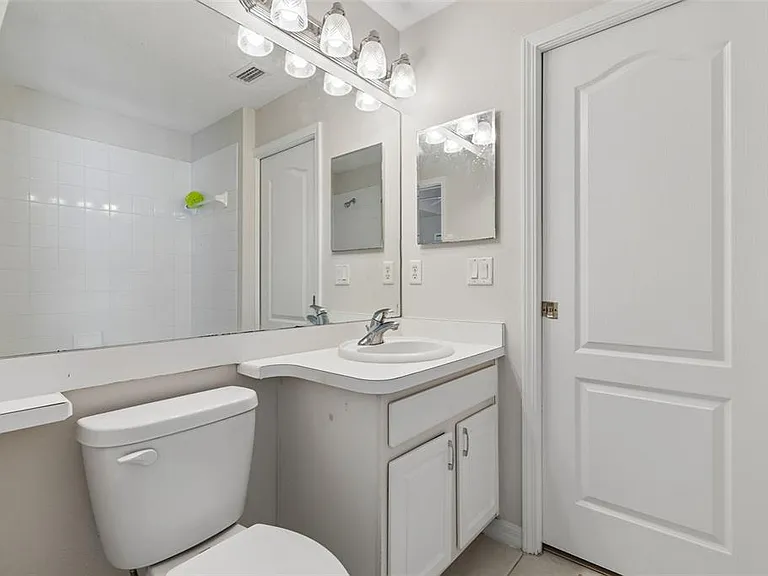 2222 Roanoke Springs Dr — Photo 23