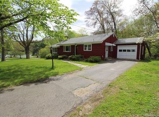 105 Three Mile Hill Rd, Middlebury, CT 06762