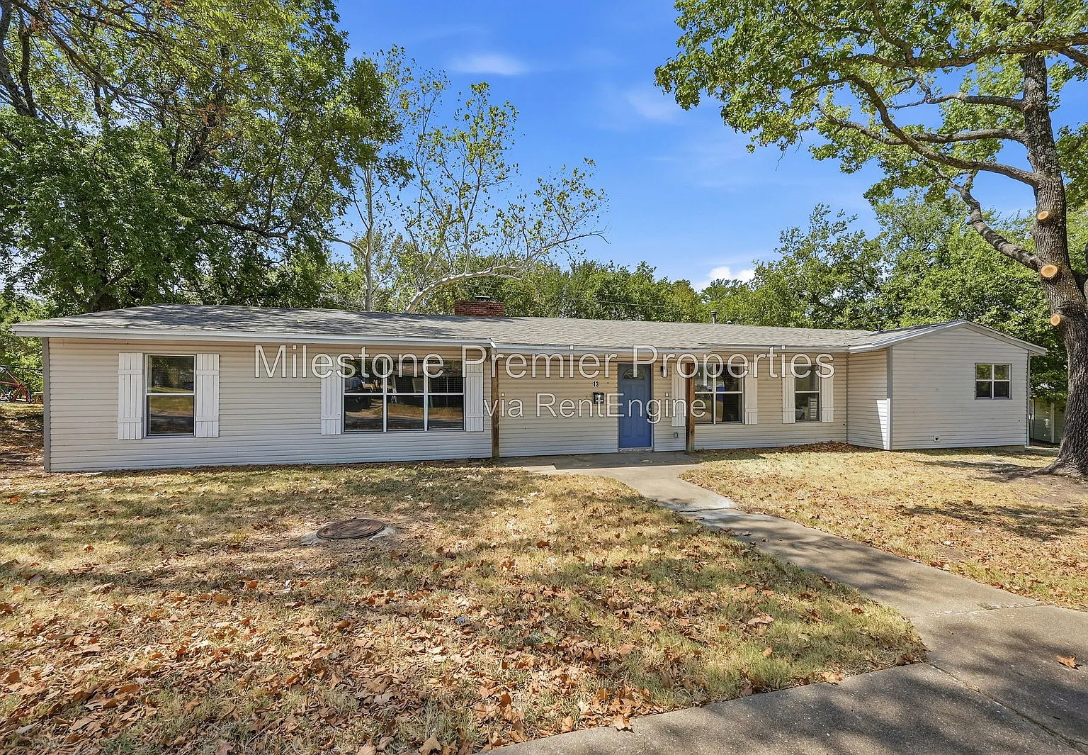 3 bed, 2.0 bath, 1957 sqft, $1,500 — Photo 1