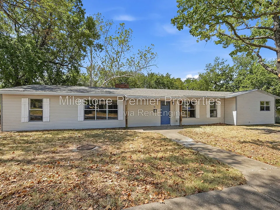 13 Macarthur Dr
