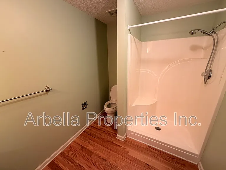 215 Radford Dr — Photo 18