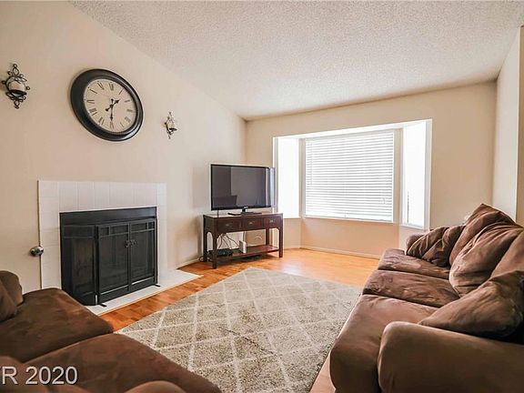 4th image of 3424 Corona Del Mar Dr