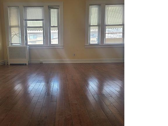 4th image of 138 Heckel St Floor 2