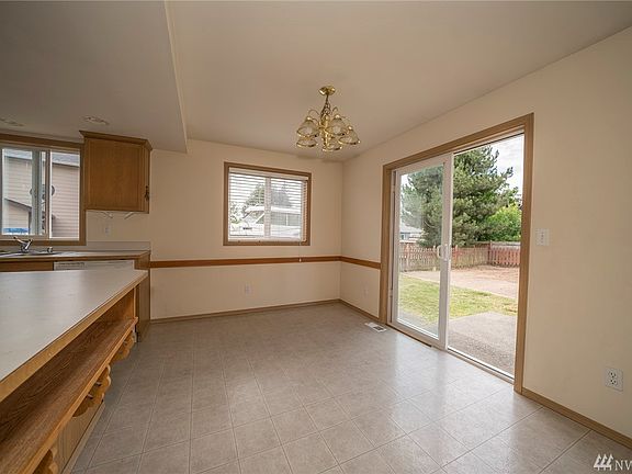 5th image of 7901 263rd Pl NW