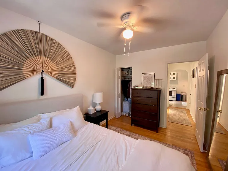 2146 N Dayton St #202 — Photo 8