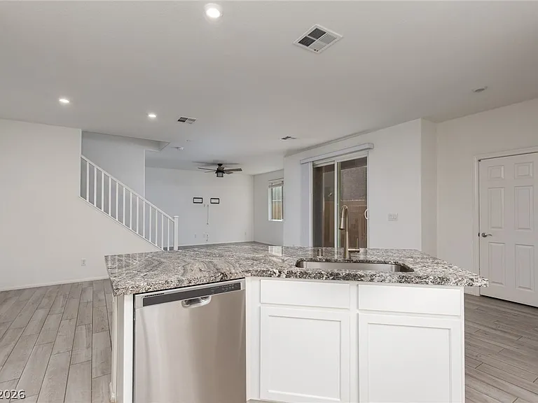 8045 Skye Foxx St — Photo 11