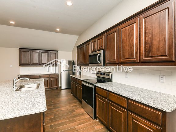 5th image of 3324 Tobago Rd