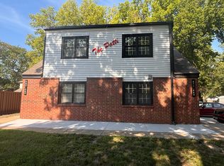 409 N 6th St, Manhattan, KS 66502