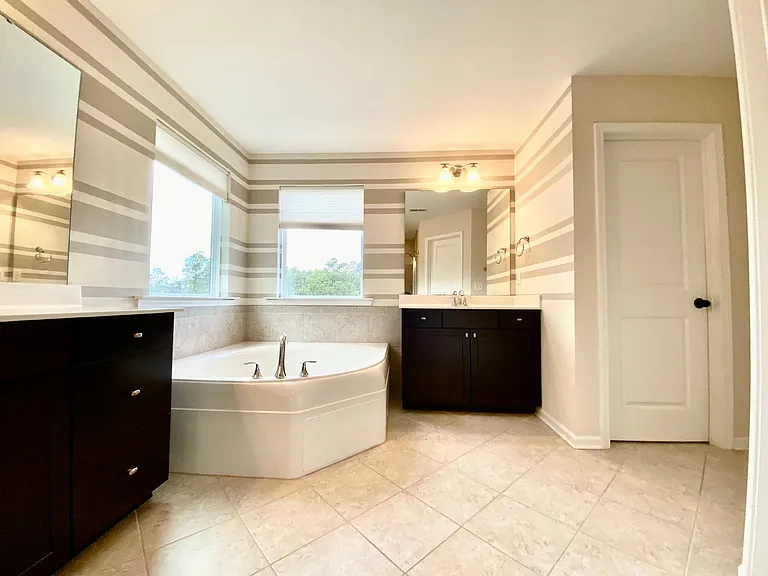 121 Concordia Woods Dr — Photo 14