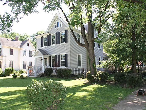 3rd image of 461 N Clay Ave