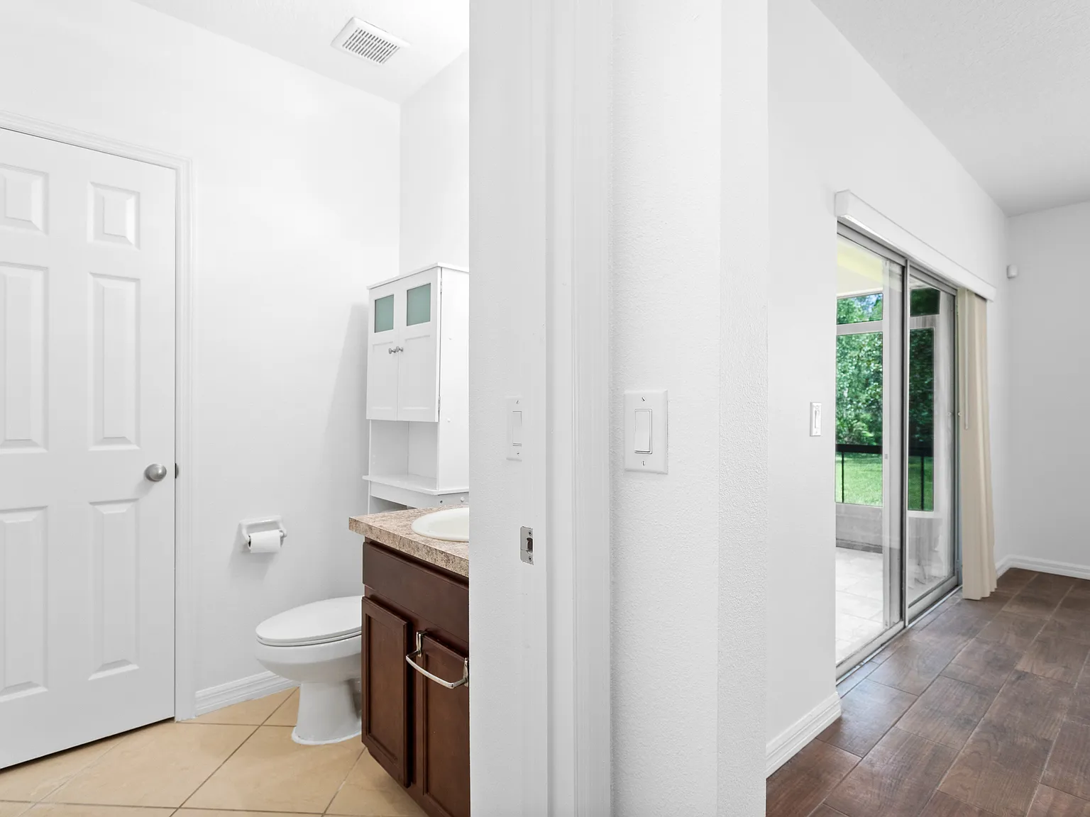 3 bed, 2.5 bath, 1598 sqft, $1,950 — Photo 1