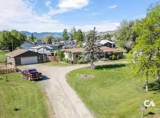 981 Rinay Rd, Helena, MT 59602
