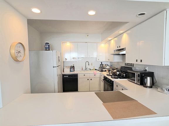 3rd image of 1203 River Rd APT 20G