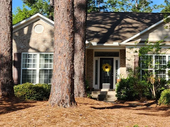 9 Dahlia Way, Whispering Pines, NC 28327