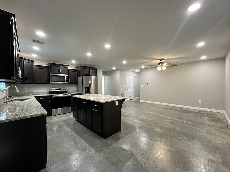 4140 N Saint Louis St — Photo 8