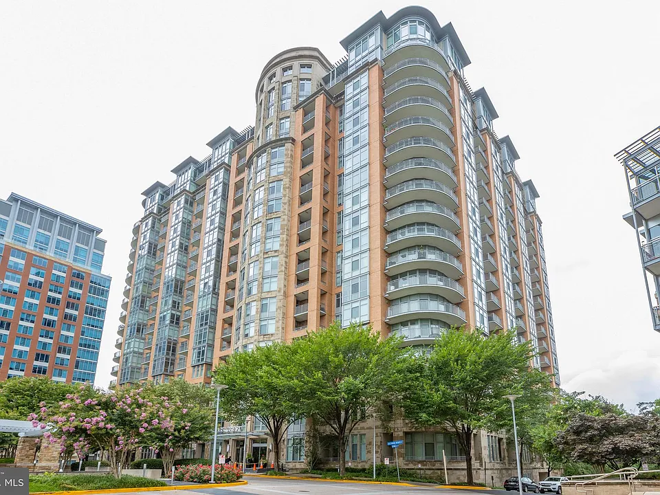 8220 Crestwood Heights Dr #614