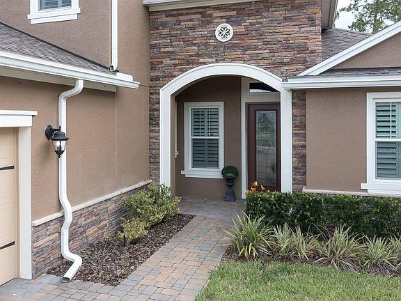 3rd image of 243 Avenham Dr