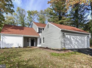 15583 Peach Walker Dr, Bowie, MD 20716
