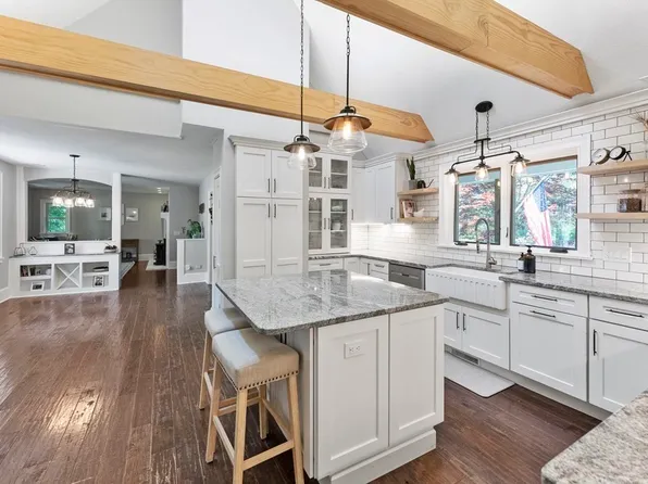 66 Cranberry Rd, Carver, MA 02330