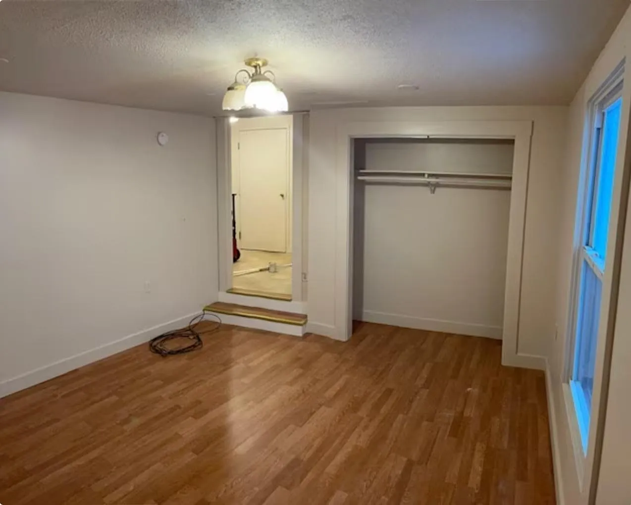 3 bed, 930 sqft, $2,850 — Photo 3