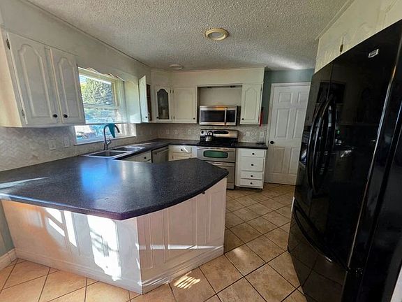 3rd image of 1409 2nd West Hill Dr