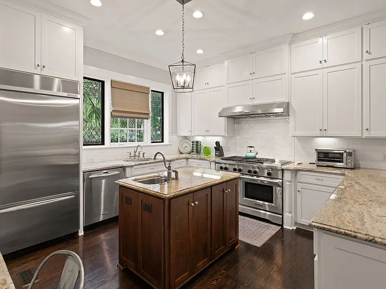 1044 Village Oaks Ln — Photo 36