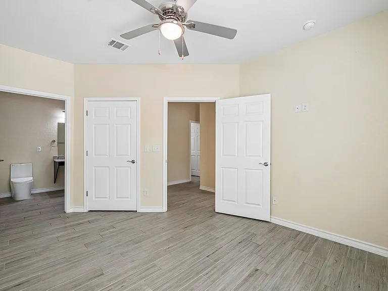 La Marquesa Apartments — Photo 61