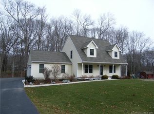 59 Roxbury Rd, Niantic, CT 06357