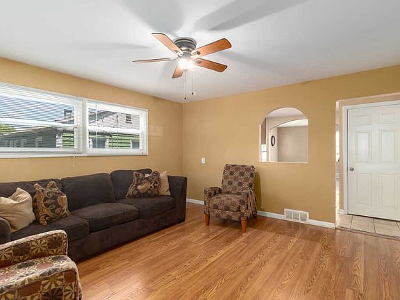 4th image of 316 Westgate Dr