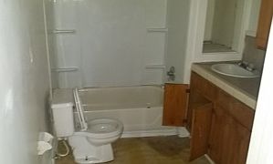 3rd image of 425 S Harris Ave #B