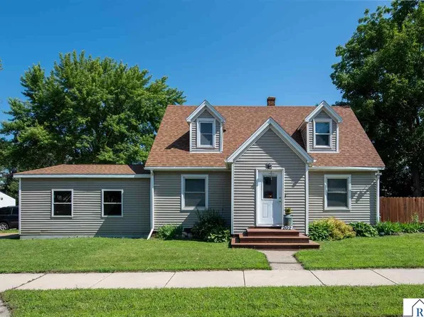 202 Silver St E, Mapleton, MN 56065