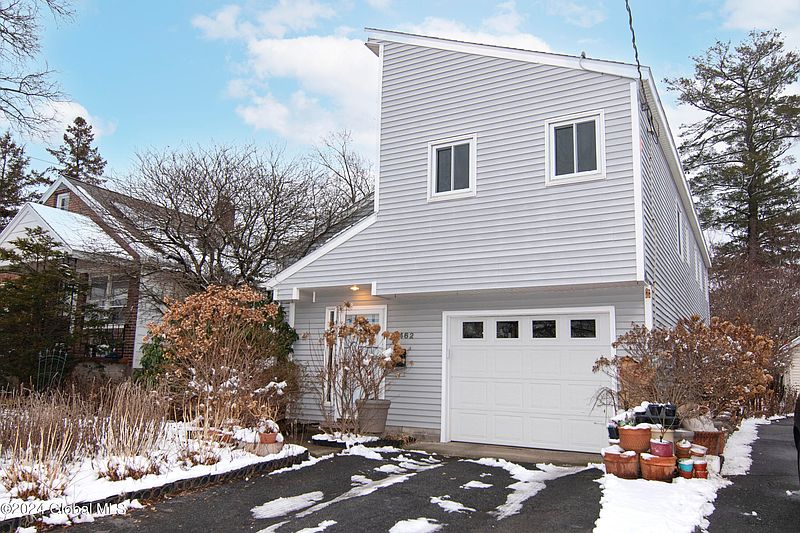 2nd image of 1462 Sumner Avenue