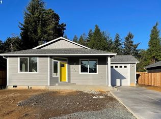 395 North Ave NE, Bandon, OR 97411