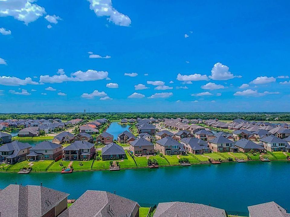 1st image of 3927 Medici Ct