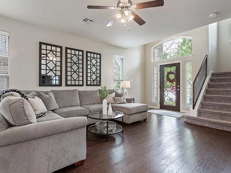 11217 Persimmon Gap Dr — Photo 3