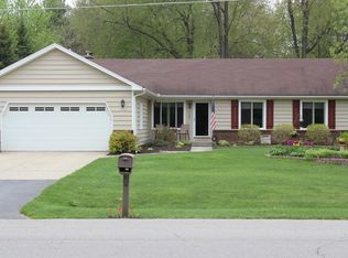 7065 Burger Dr SE, Grand Rapids, MI 49546